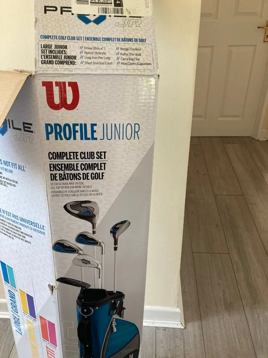 Golf sets for teenagers. Wilson golf set..almost brand new. Rrp 259euro - Image 4