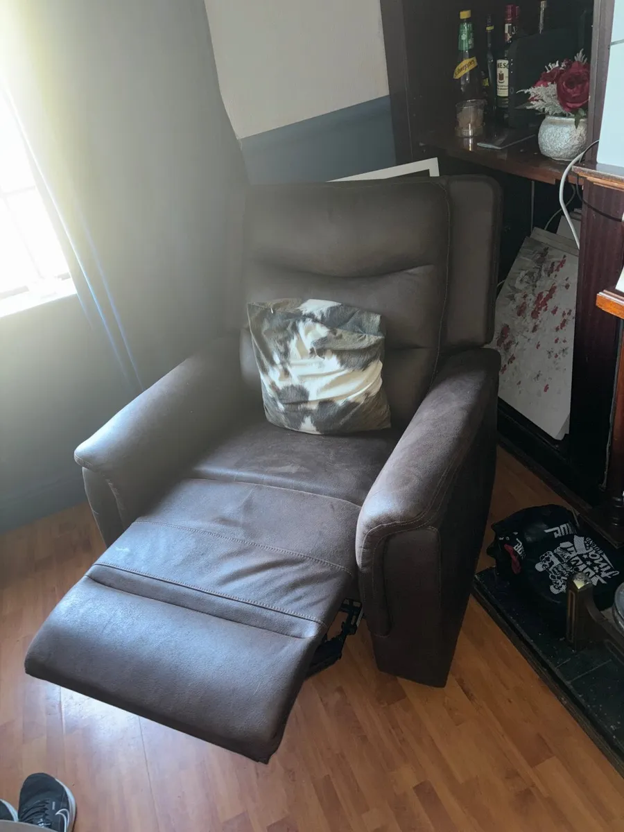 3 Seater Recliner Couch and 2 Single Recliners - Image 4