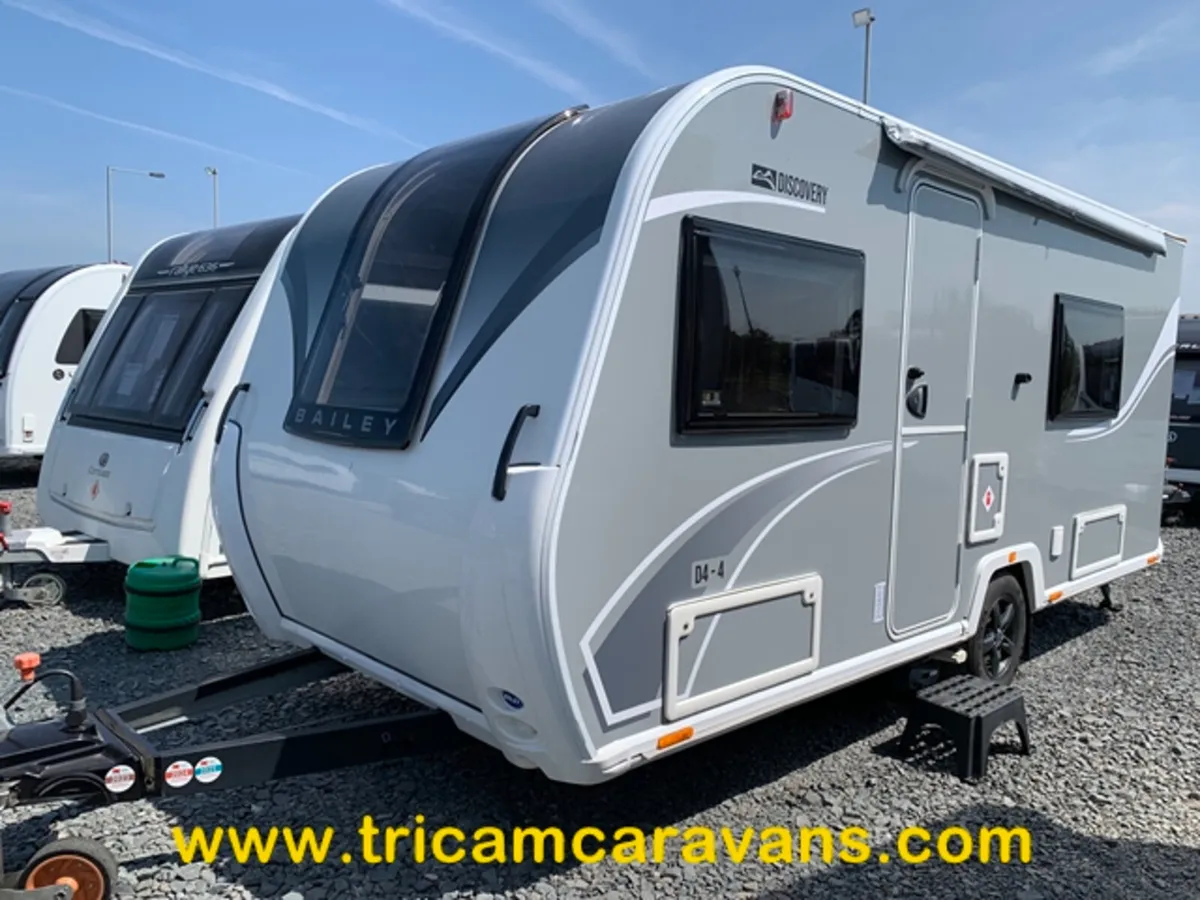 2022 Bailey Discovery D4-4 1 Owner Fixed Bed - Image 1
