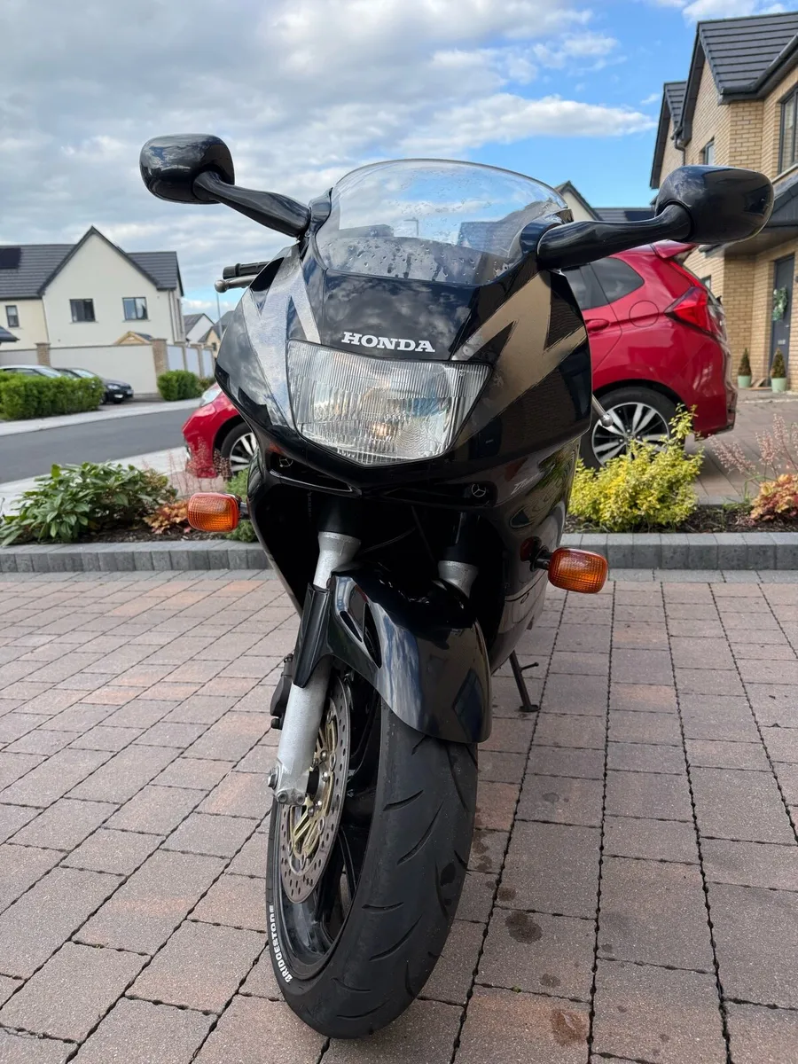 Honda CBR 600 F3 - Image 3