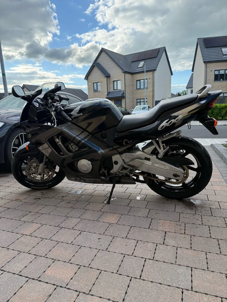 Honda CBR 600 F3 - Image 4