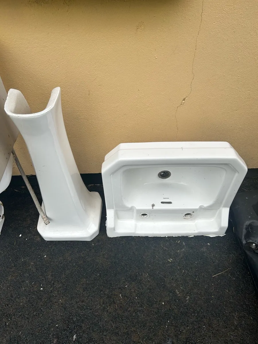 Close coupled toilet and hand wash basin - Image 3