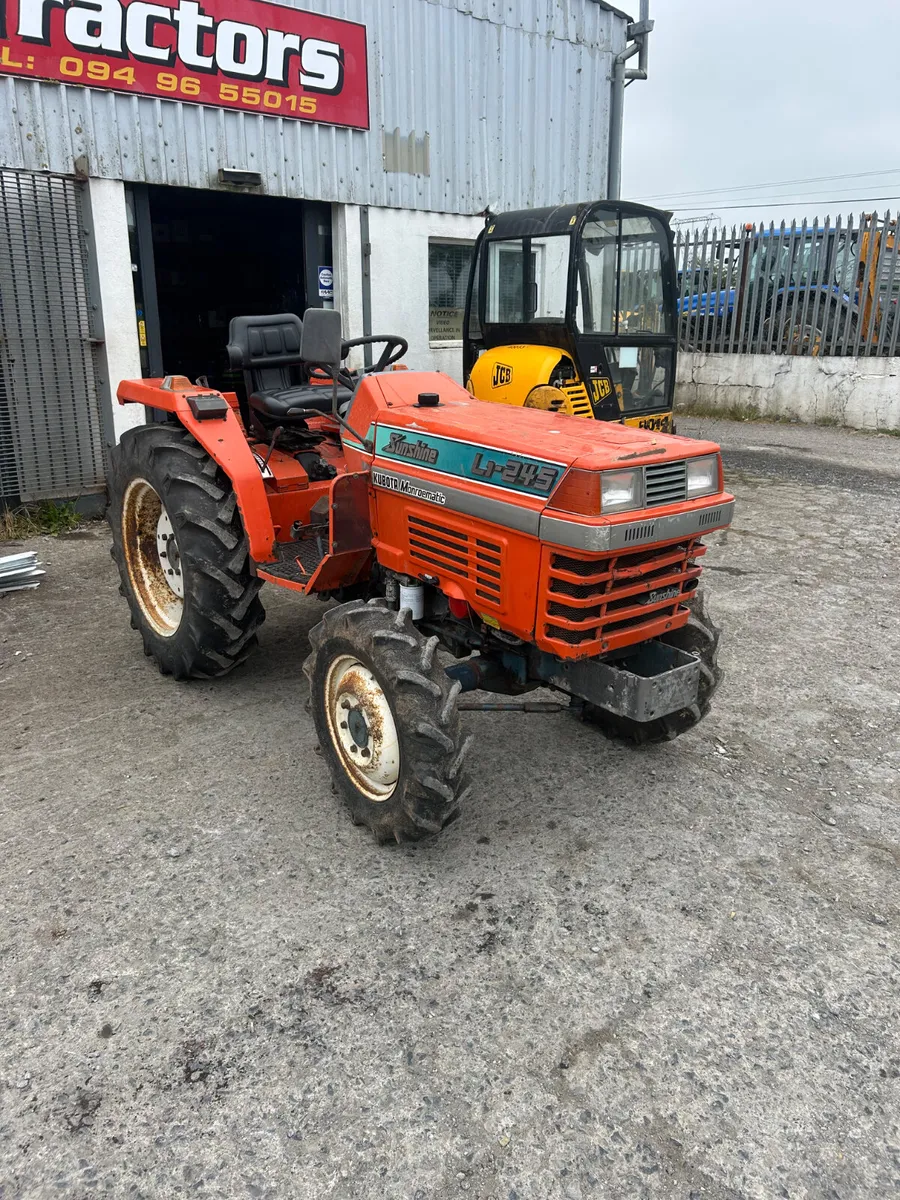 Kubota L1-245 Compact Tractor - Image 3