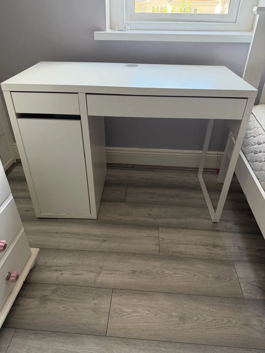 IKEA micke desk