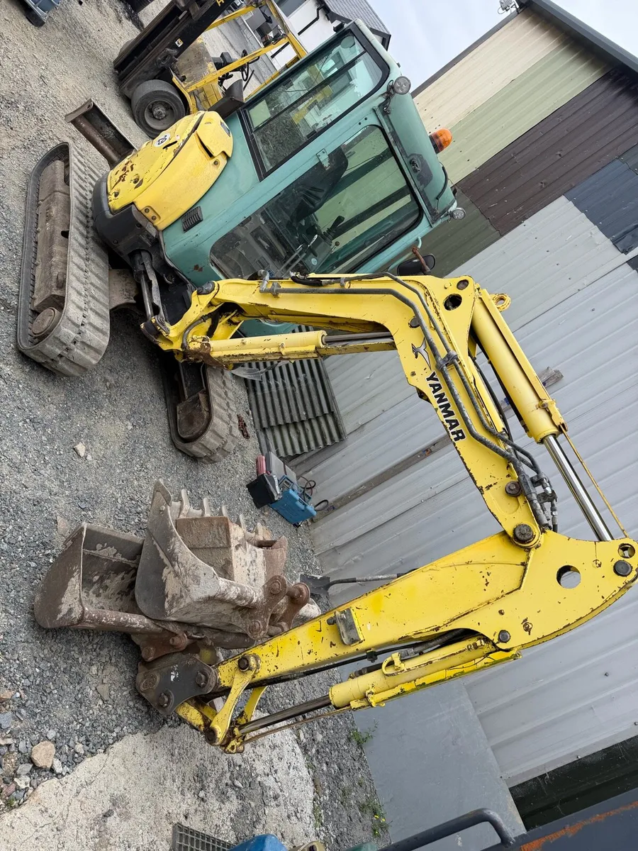 2011 Yanmar 3.3 T mini digger - Image 1