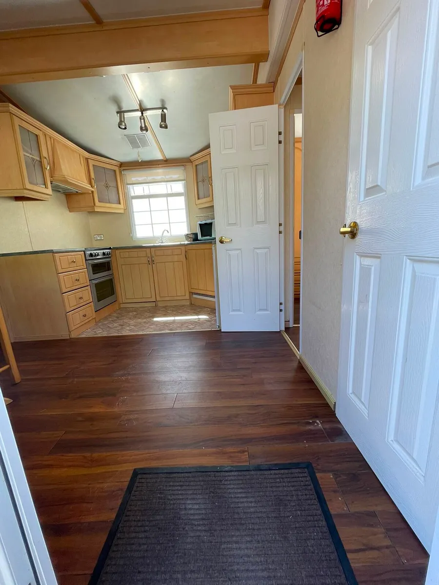39x12 carnaby roxburgh 2 bed - Image 3