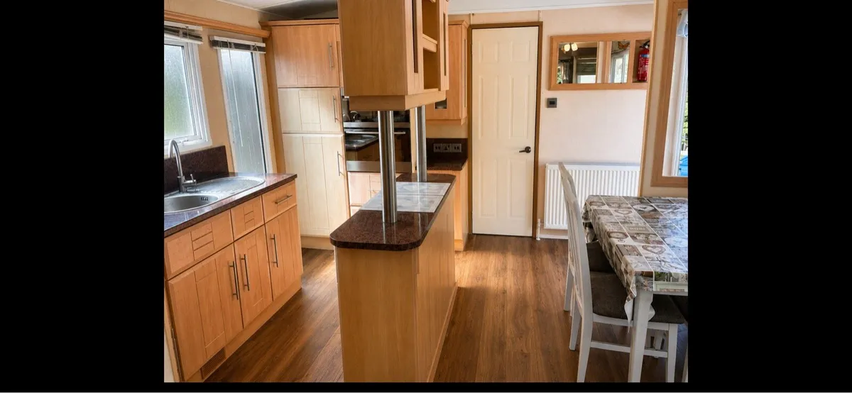 Atlas Diamond super 38ft x 12ft 2 bed mobile - Image 2