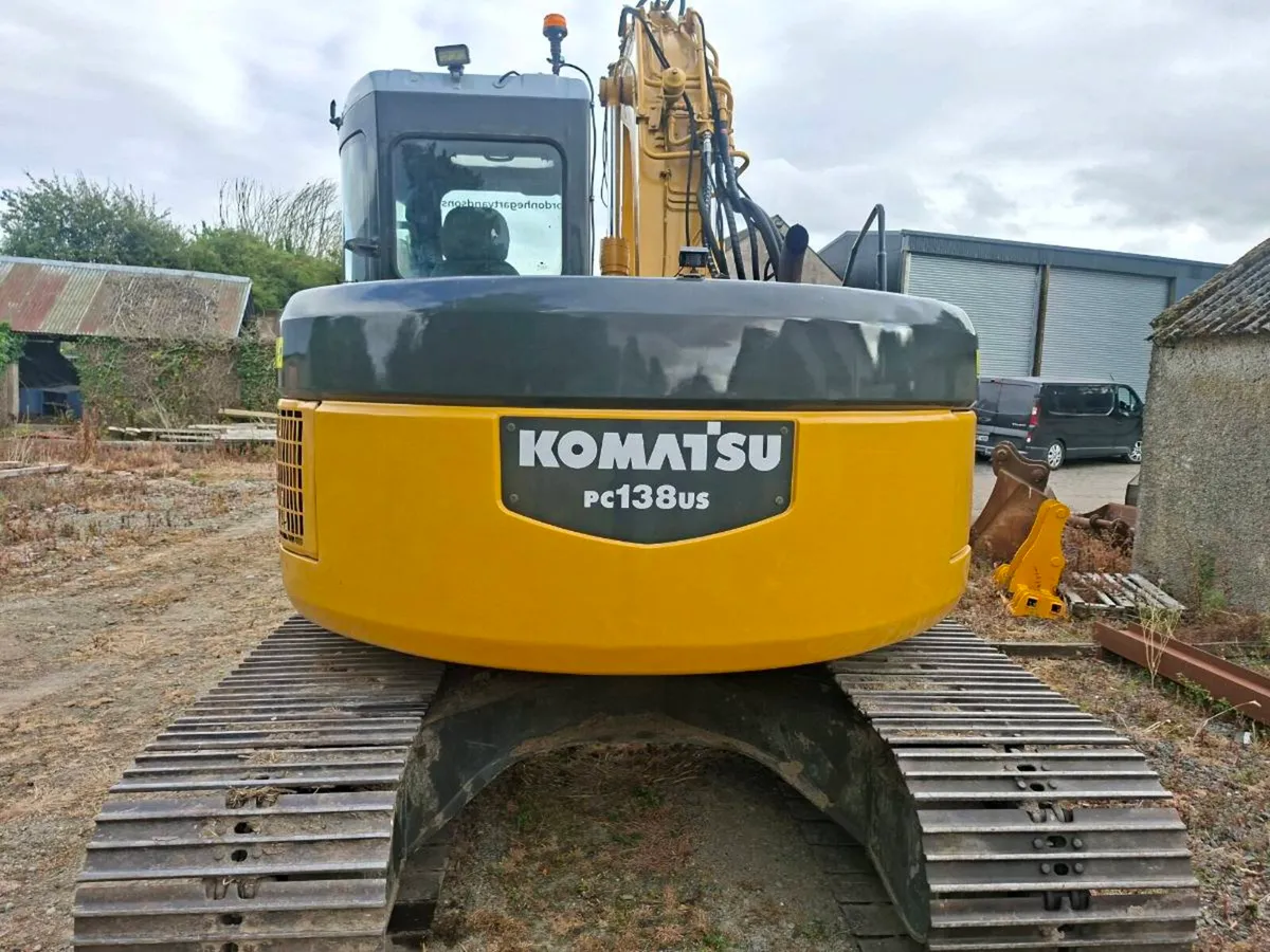 Komatsu 13 ton digger zero swing - Image 4