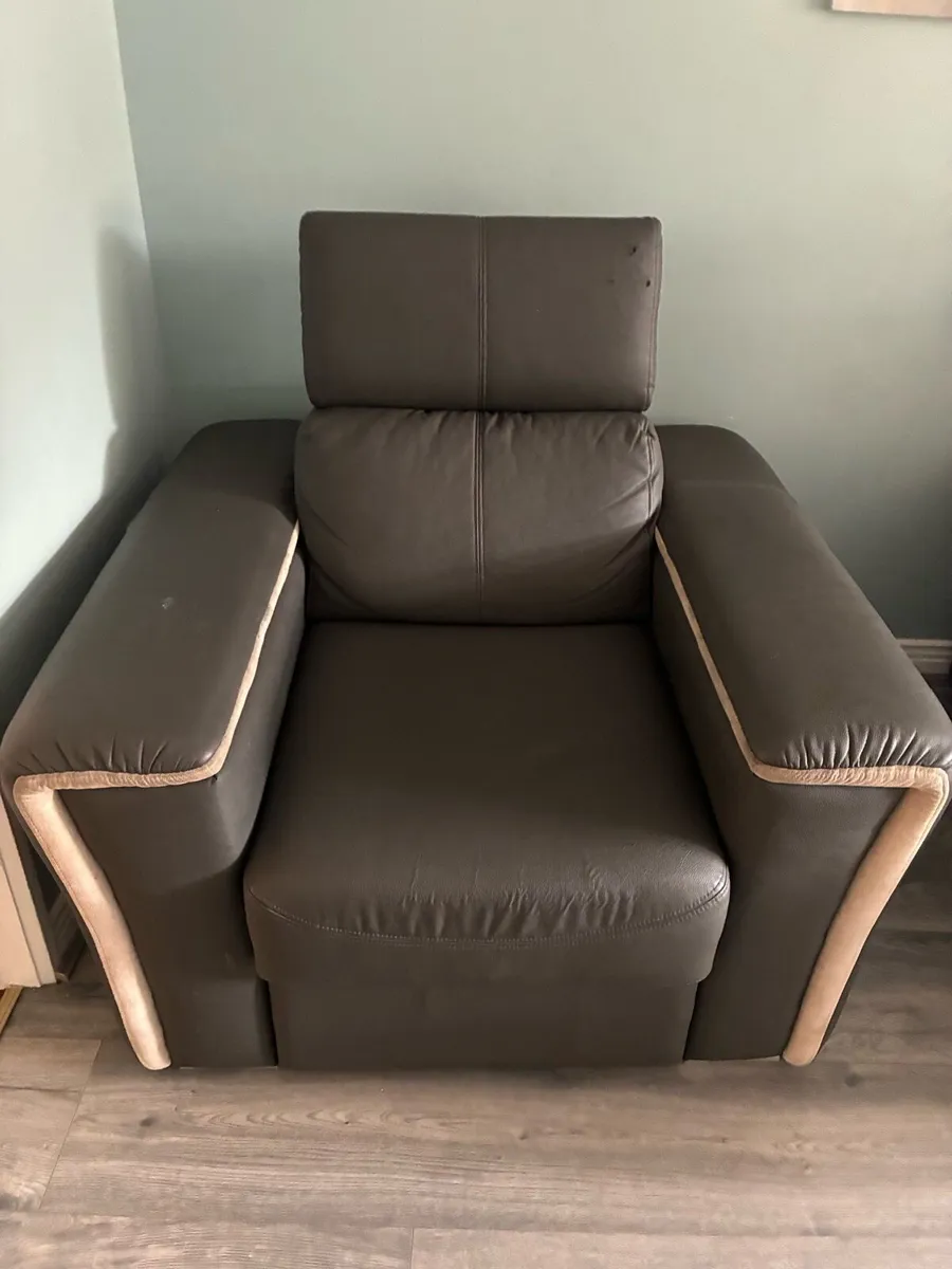 Couch - Image 2