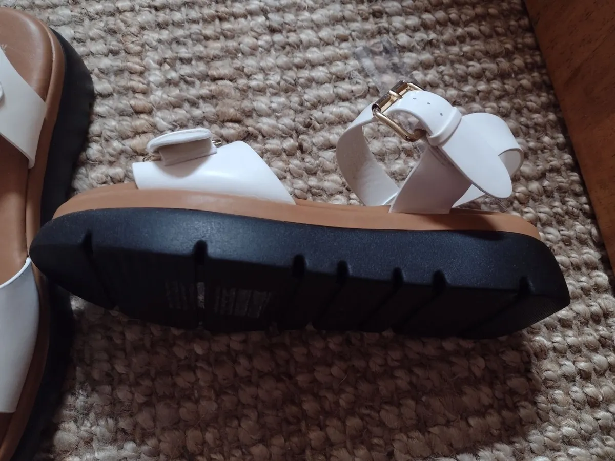 Brand new ladies sandles UK 6.5 - Image 4