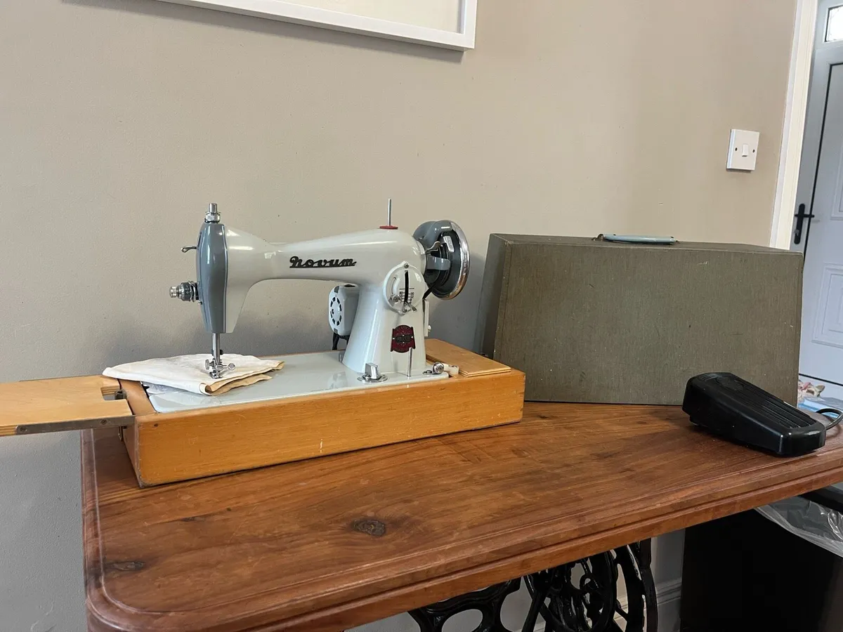 Novum sewing machine - Image 3