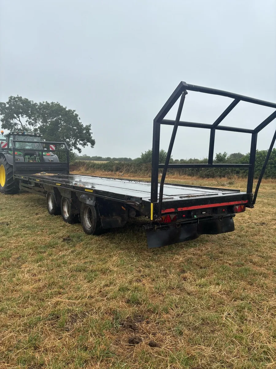34ft bale trailer - Image 3