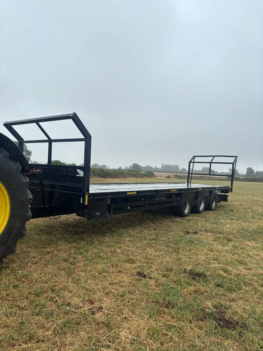 34ft bale trailer - Image 1