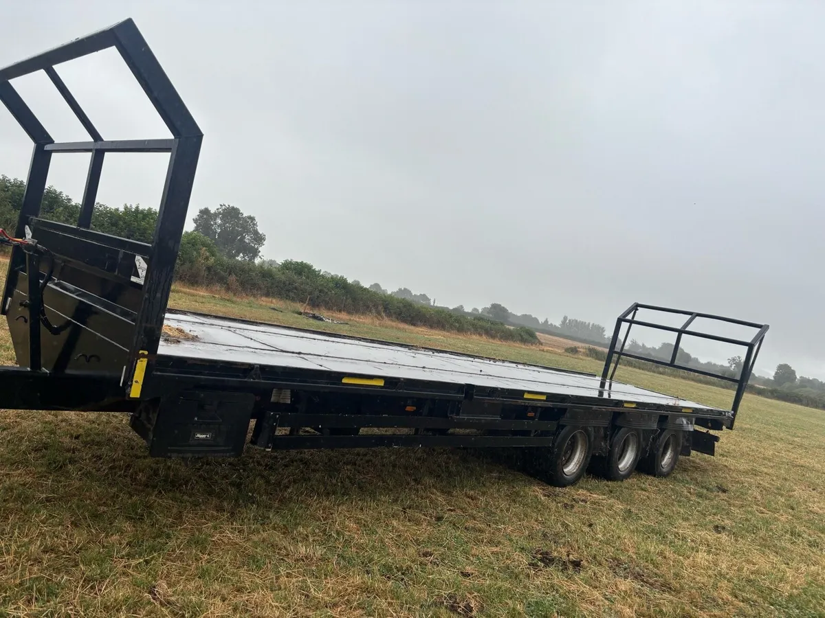 34ft bale trailer - Image 2