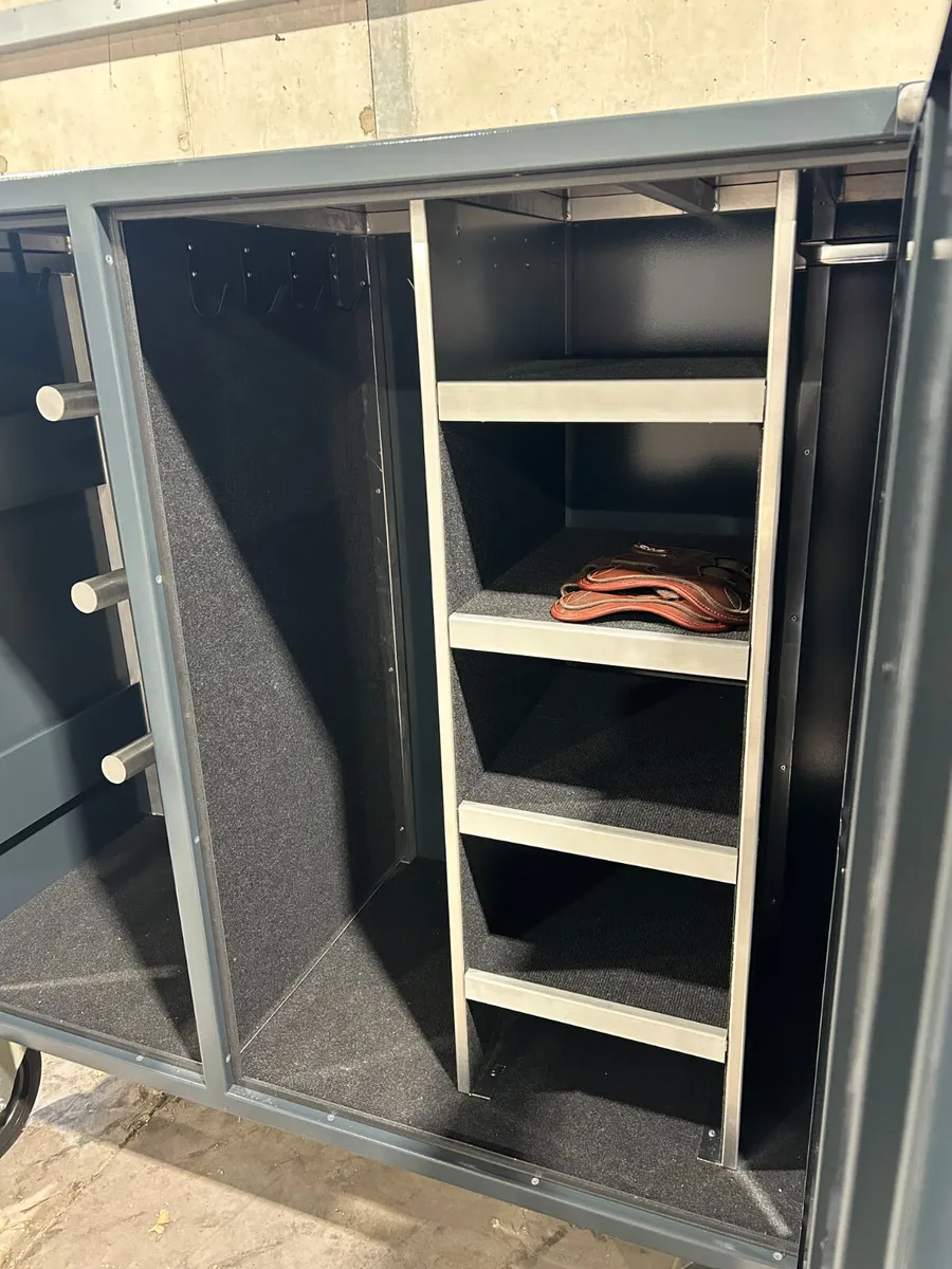 New Unused Flexi Equine Champion Tack Locker - Image 3