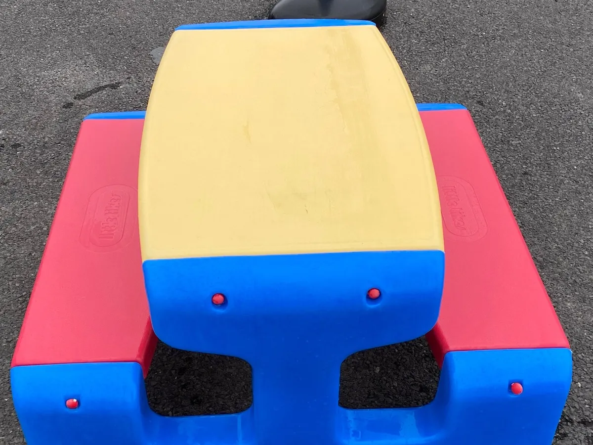 Little tikes large table - Image 1