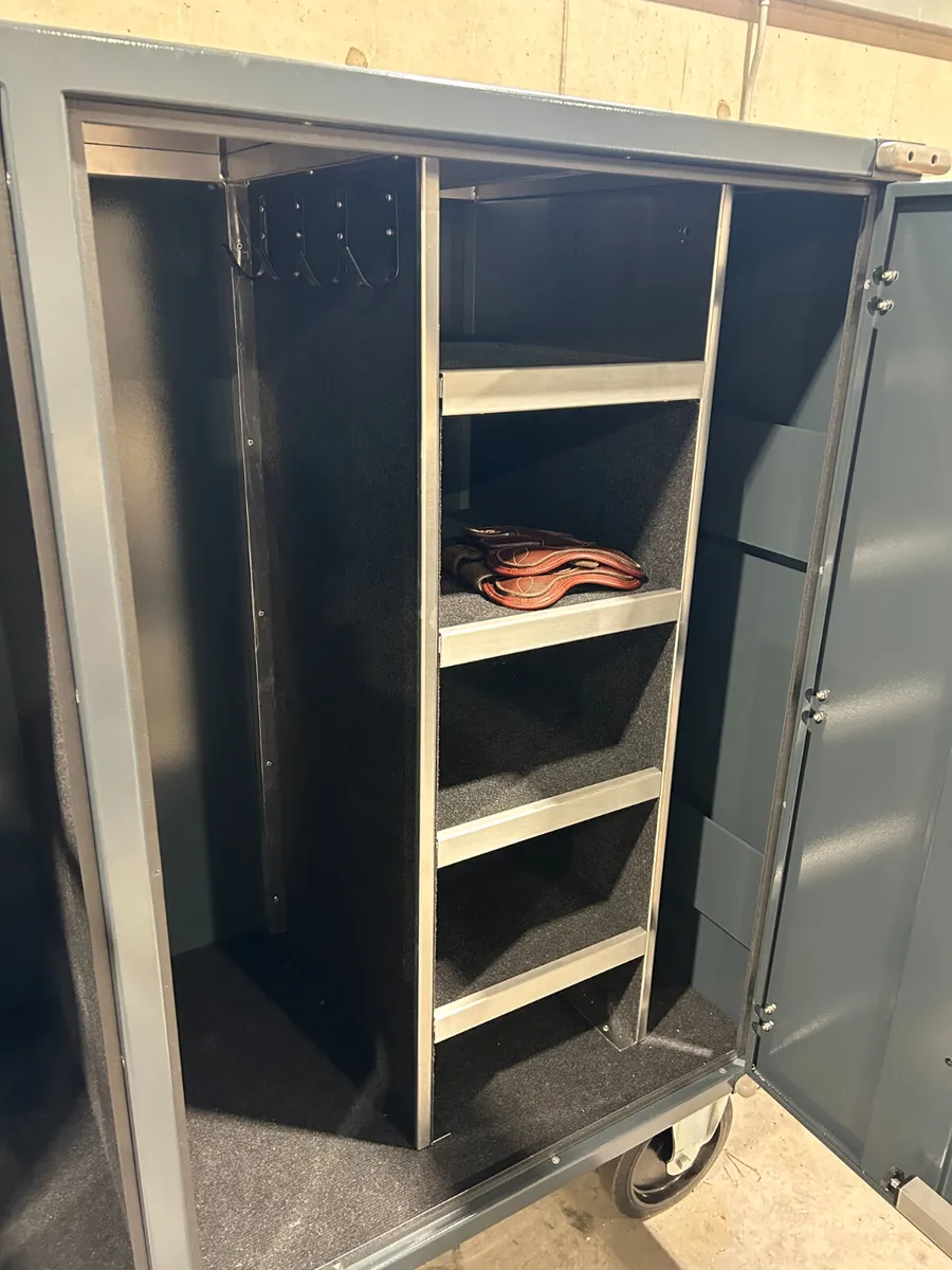 New Unused Flexi Equine Champion Tack Locker - Image 2