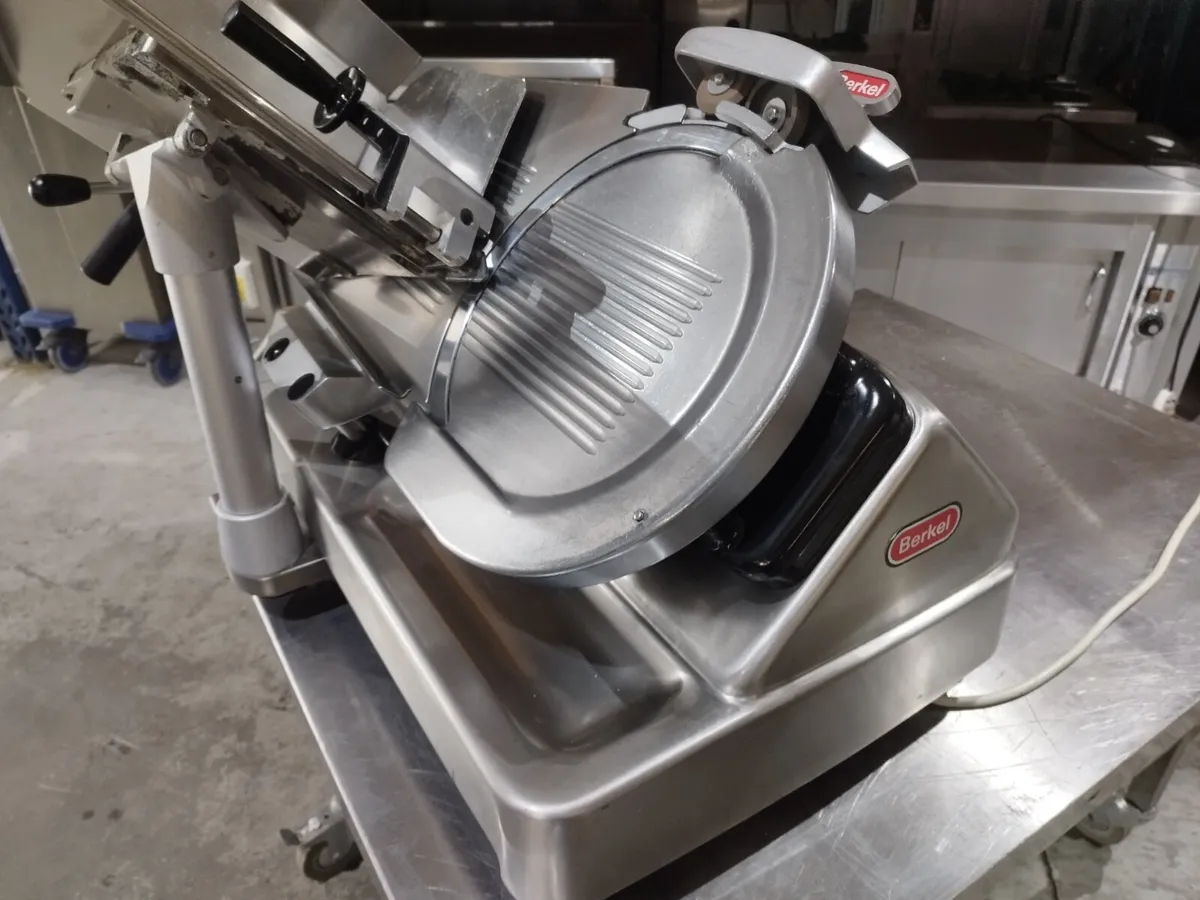 Catering equipment - Image 1