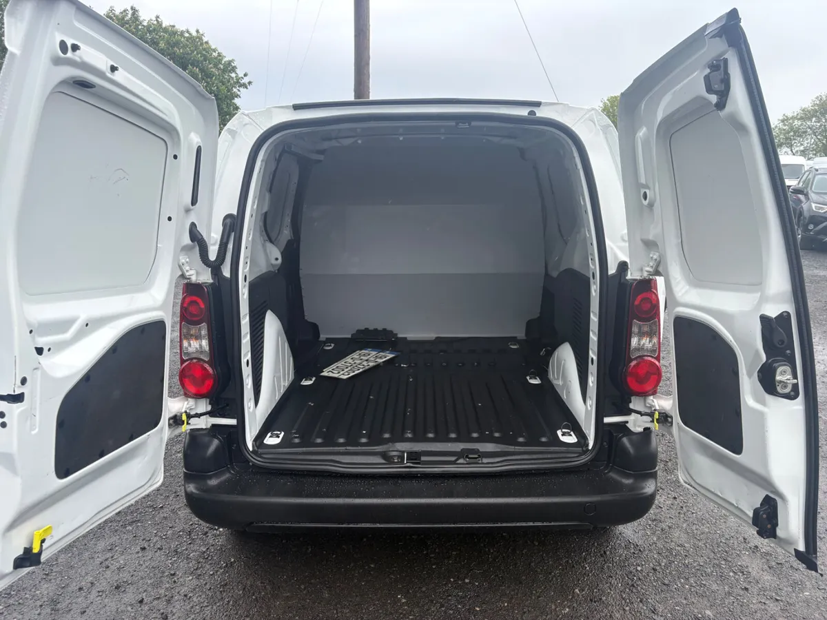 Partner Berlingo Bulk Head - Image 1