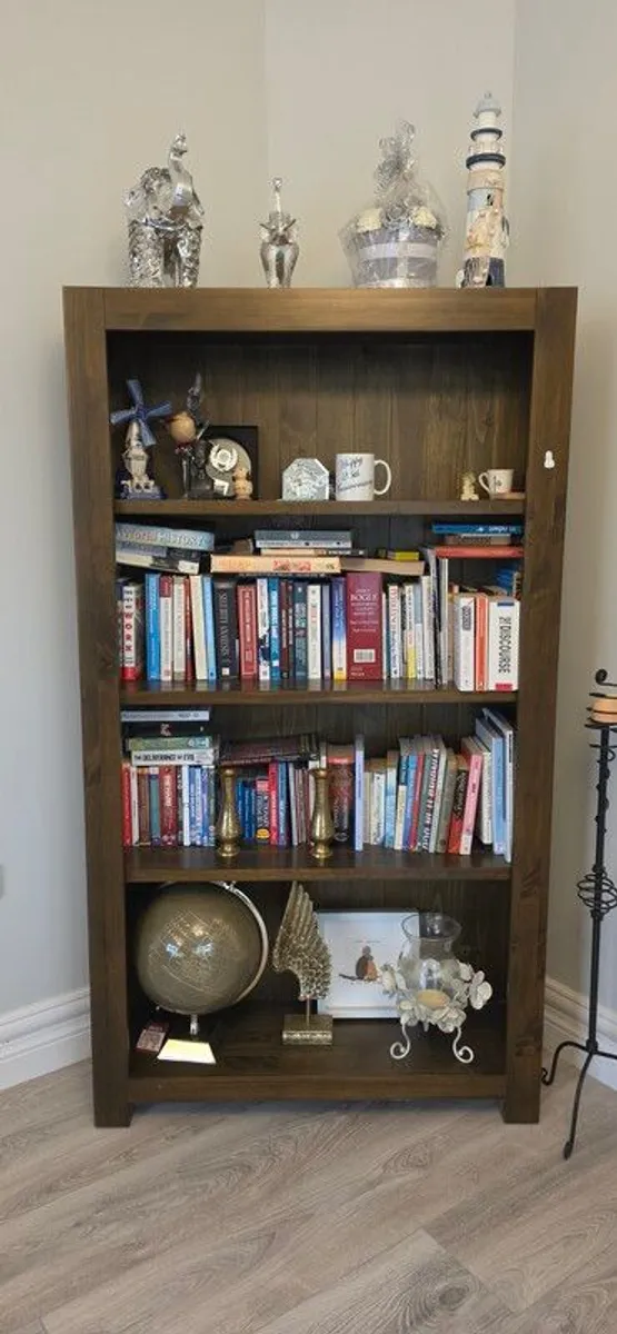 Living Room Furniture Set - Image 1