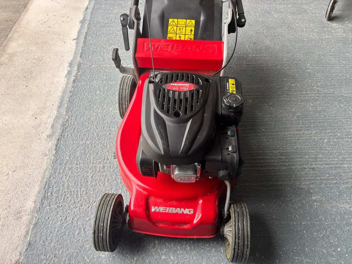 18” Weibang push lawnmower only 1yr old - Image 3