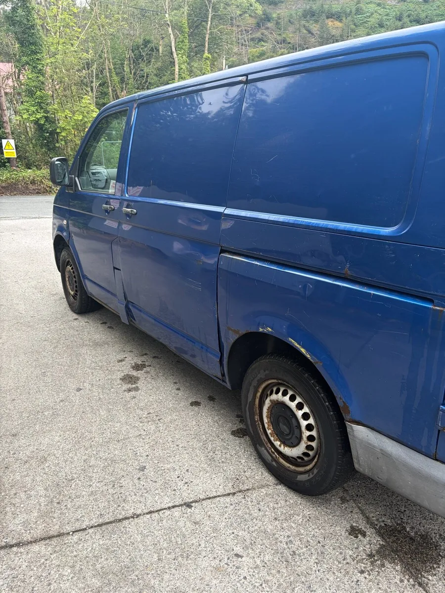 Volkswagen Transporter - Image 2