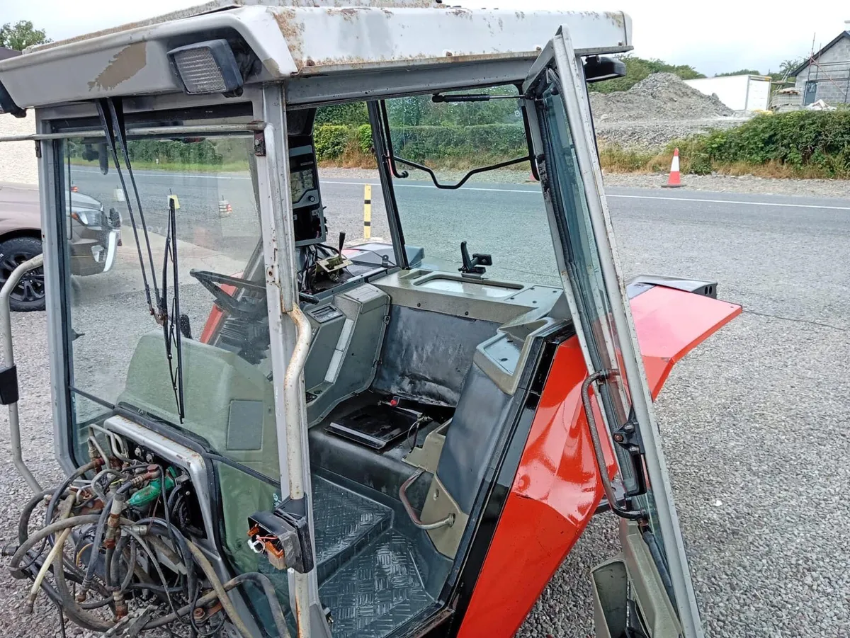 Ex European MF 3000 series Cab - Image 2
