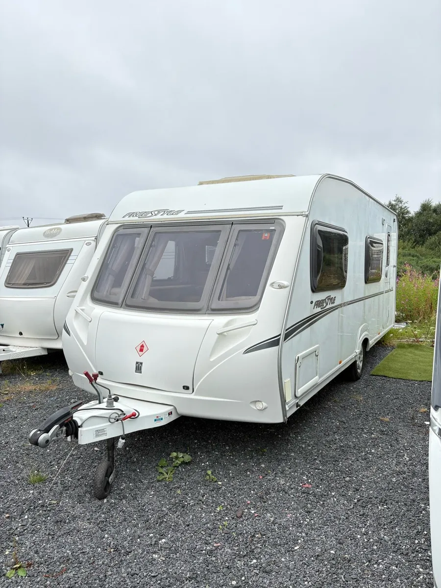 Abbey freestyle 6 berth fixed bunk caravan - Image 1