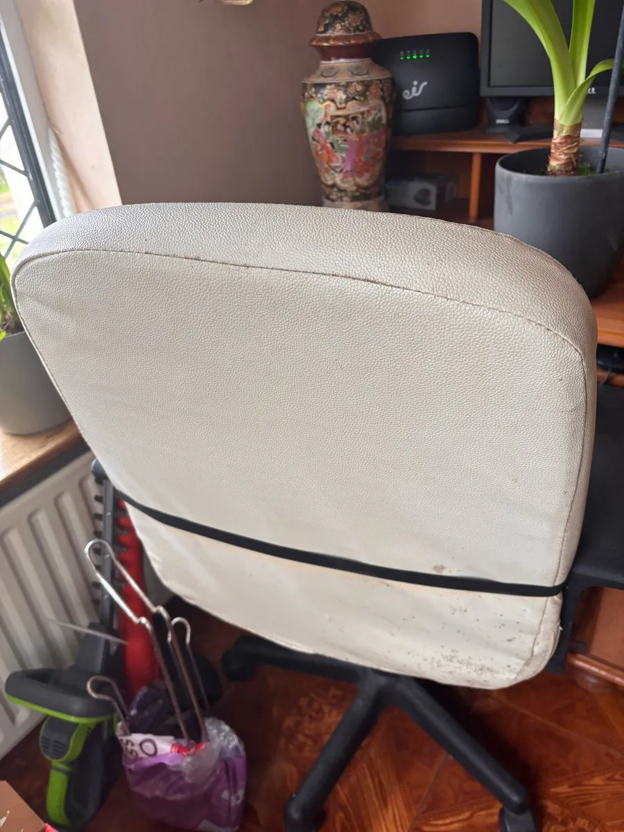 Computer chair - Image 2