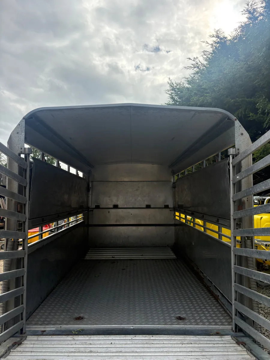 Ifor Williams 12ft dp livestock trailer - Image 2