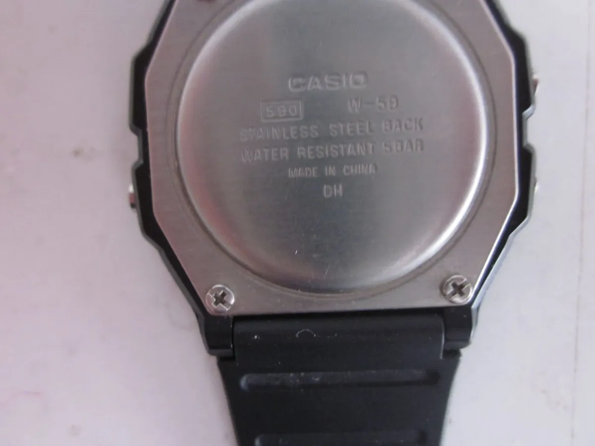 Casio 590 W59  Illuminator Digital Wristwatch - Image 4