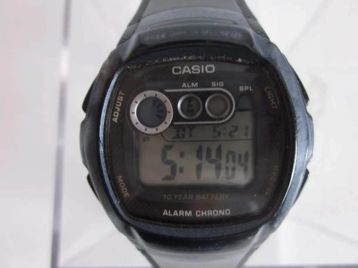 Casio 2963 W210 Illuminator Digital Wristwatch - Image 2