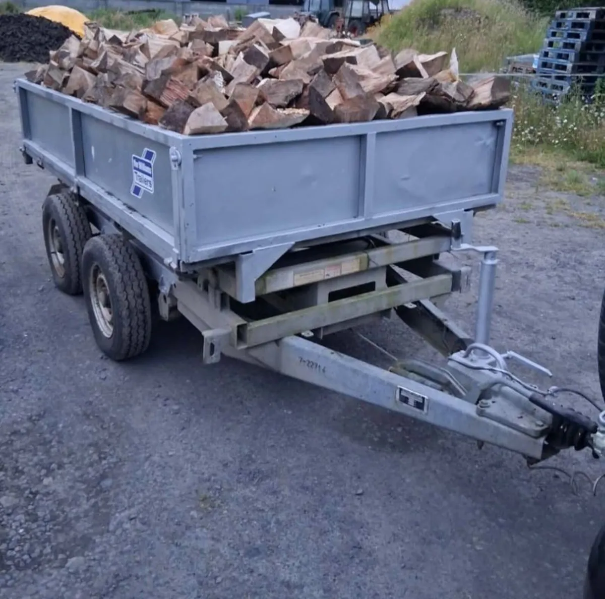 Tipper Trailer 8x5 - Image 1