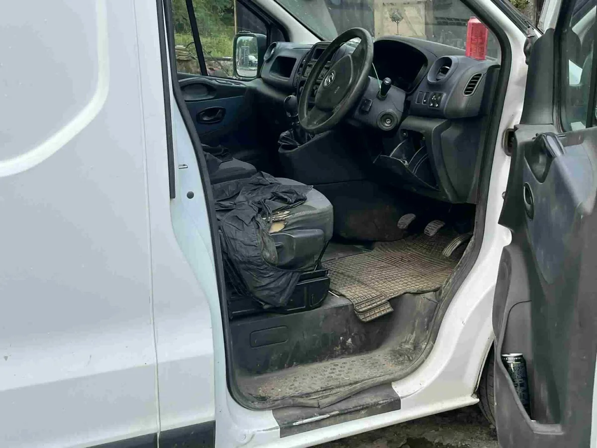 Vauxhall Vivaro - Image 4