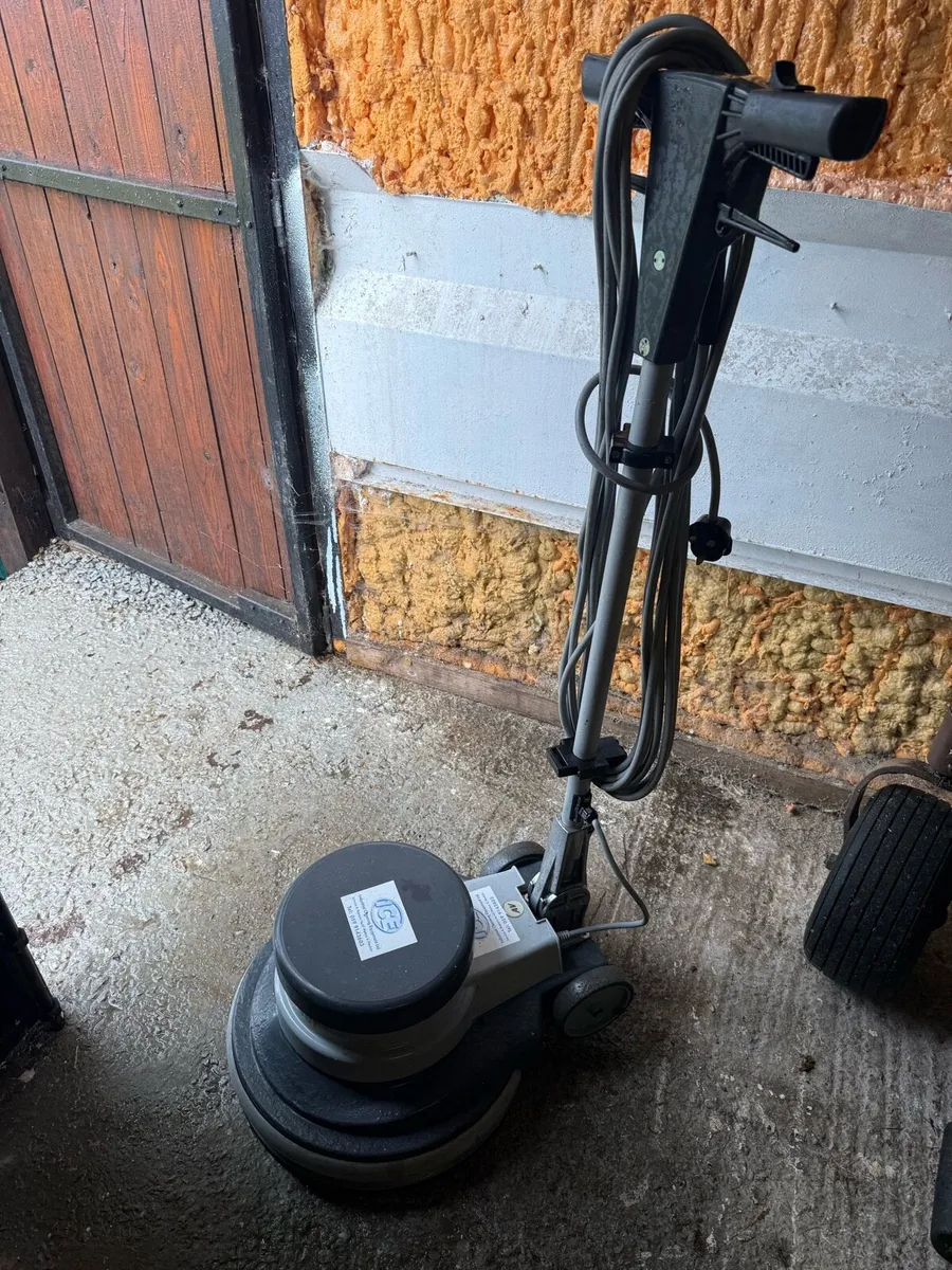 Floor cleaner - Image 1