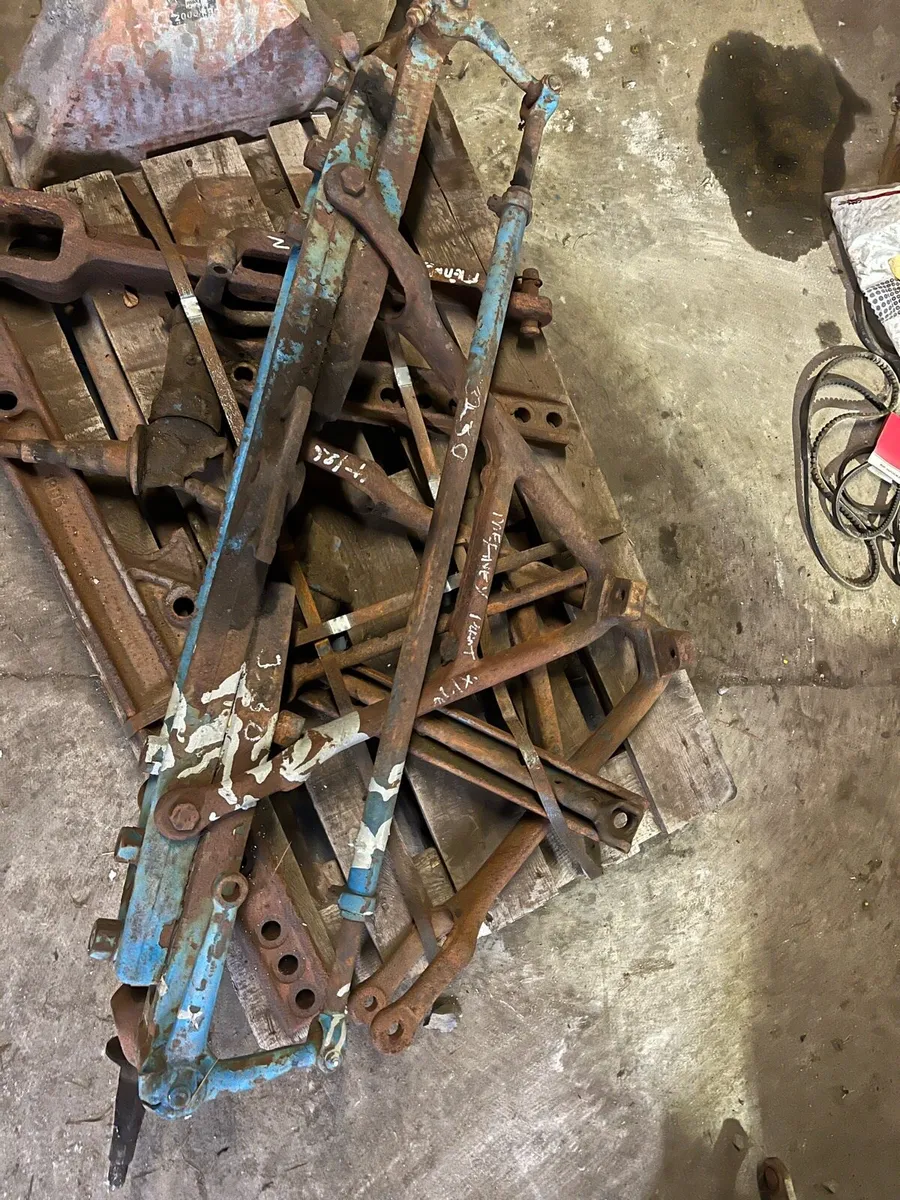 Fordson major parts - Image 1