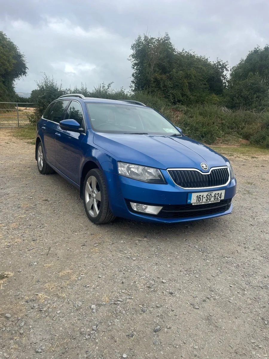 2016 Skoda Octavia 4x4 Estate - Image 1