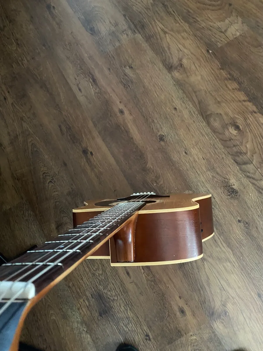 2004 seagull acoustic guitar with solid top. - Image 2