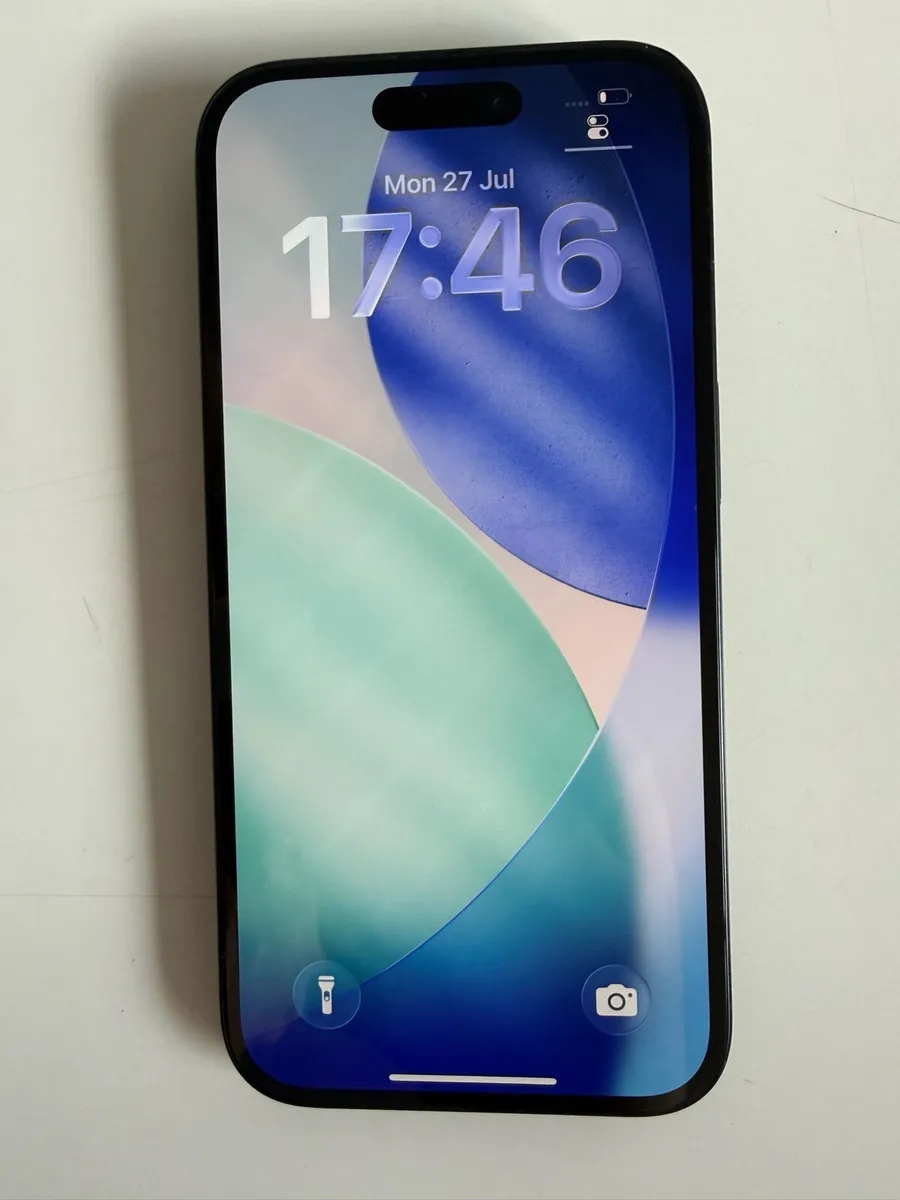 Apple IPhone 16 128GB (Locked To Three) - Image 1