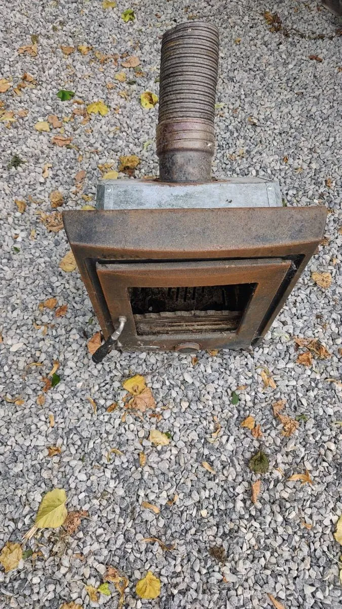 Phoenix inset stove Free - Image 2
