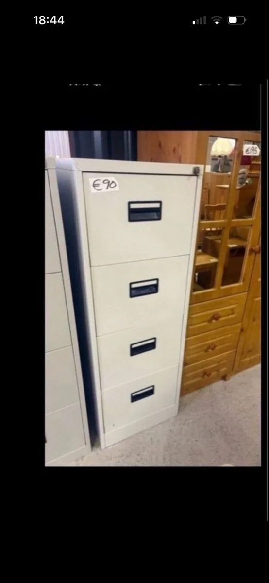 Filling cabinet