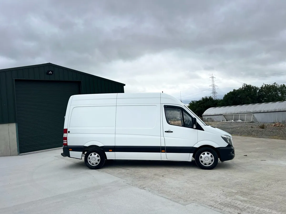 2017 Mercedes sprinter 314 mwb new doe & tax 8800 - Image 2