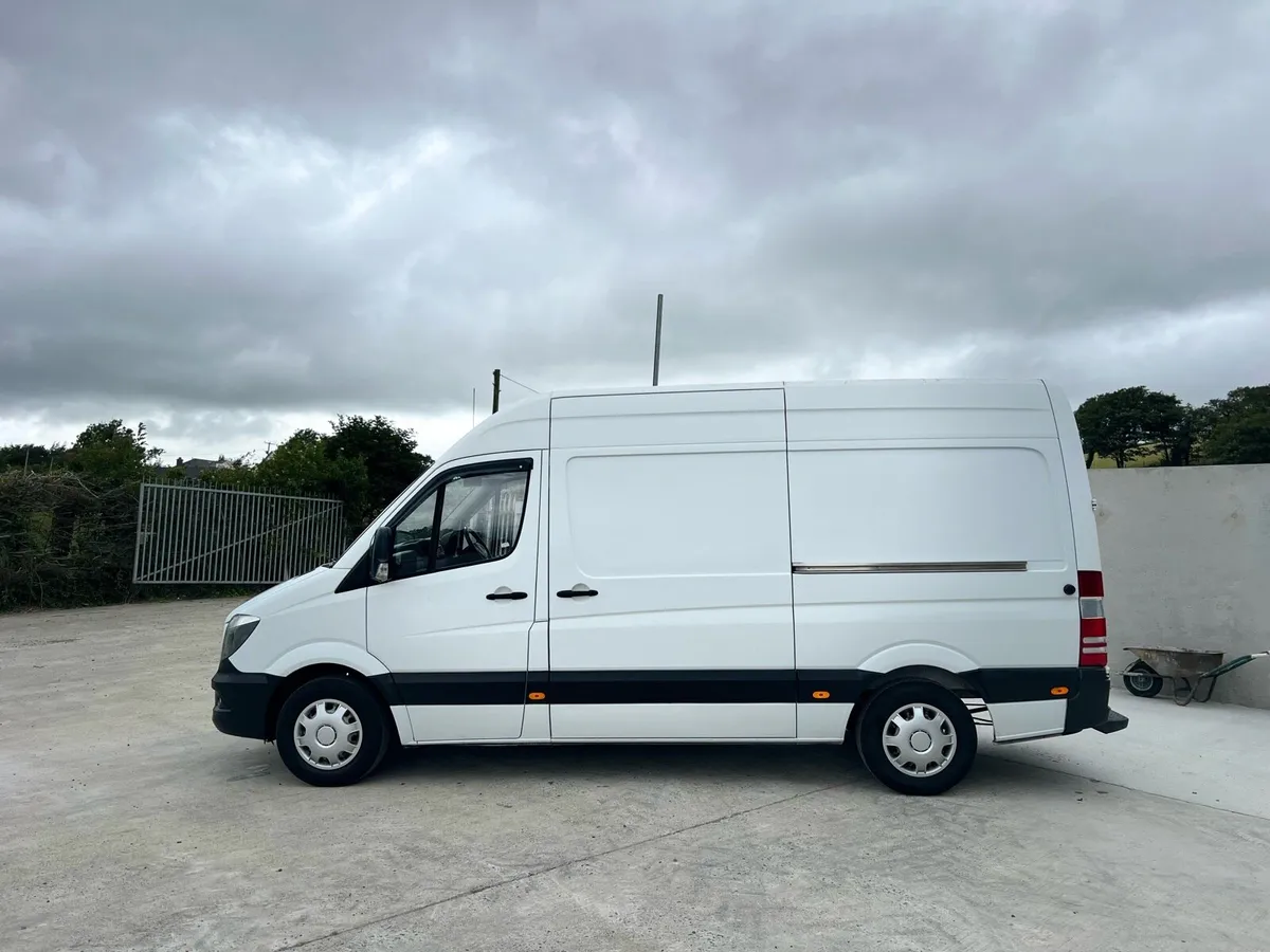 2017 Mercedes sprinter 314 mwb new doe & tax 8800 - Image 3