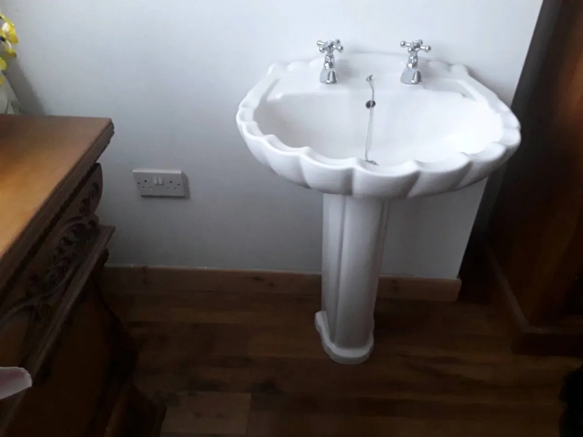 Vintage sink - Image 1