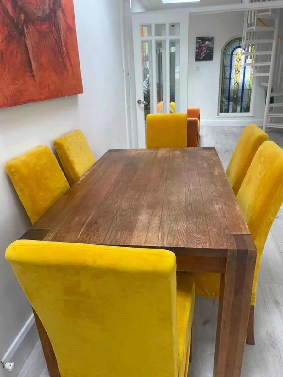 Solid oak dining table and 6 chairs - Image 3