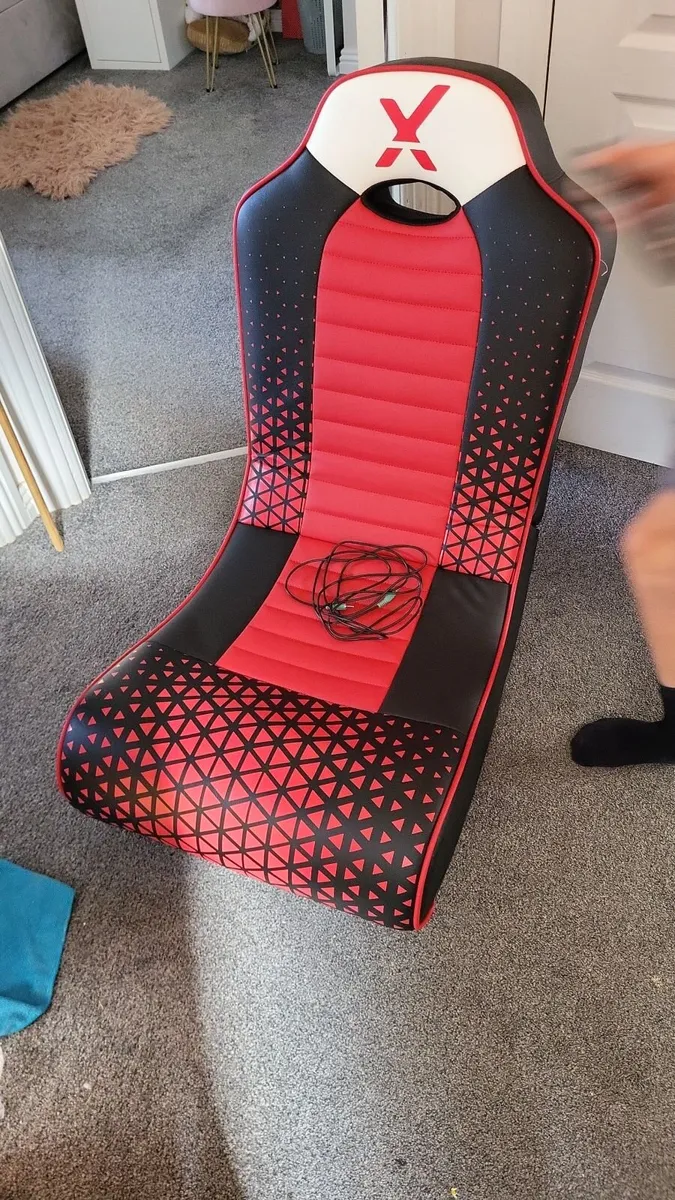Gaming chair - Image 4