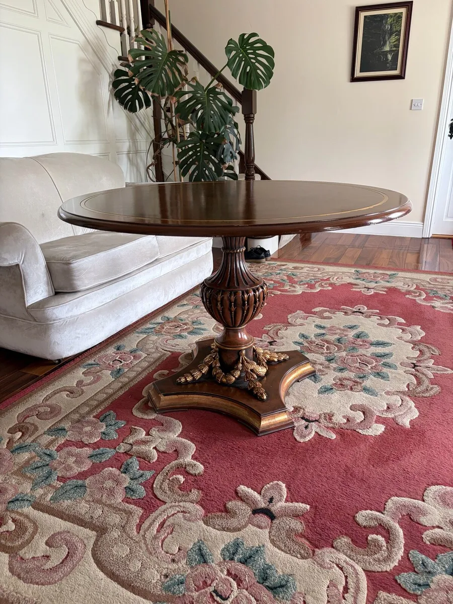 Round Oak Dining Table - Image 1