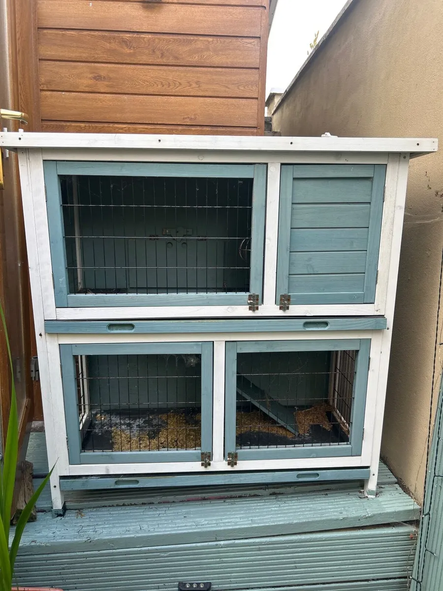 Rabbit hutch