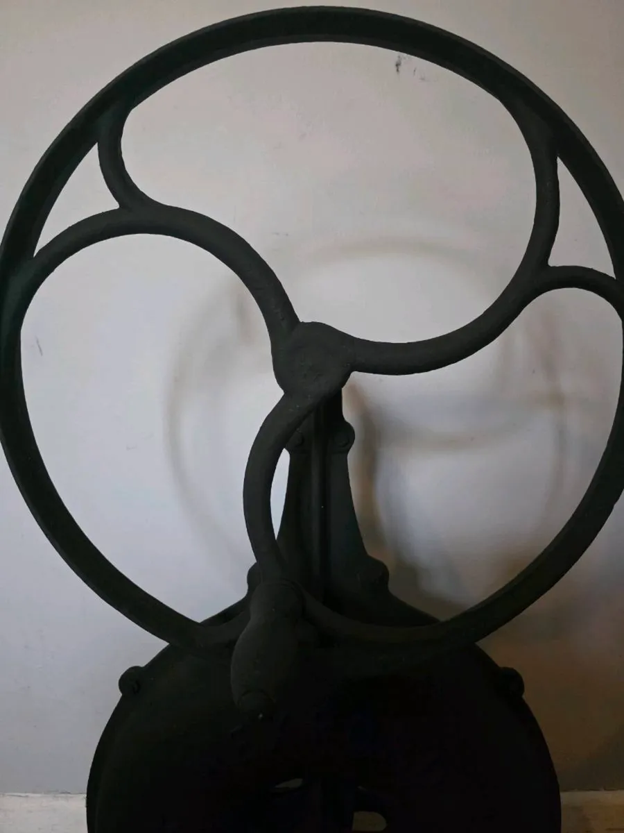 Old Bellows - Image 3