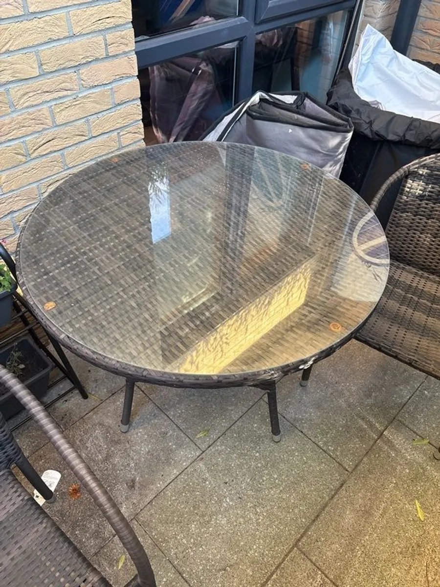 Rattan Table and 3 Chairs - Image 4